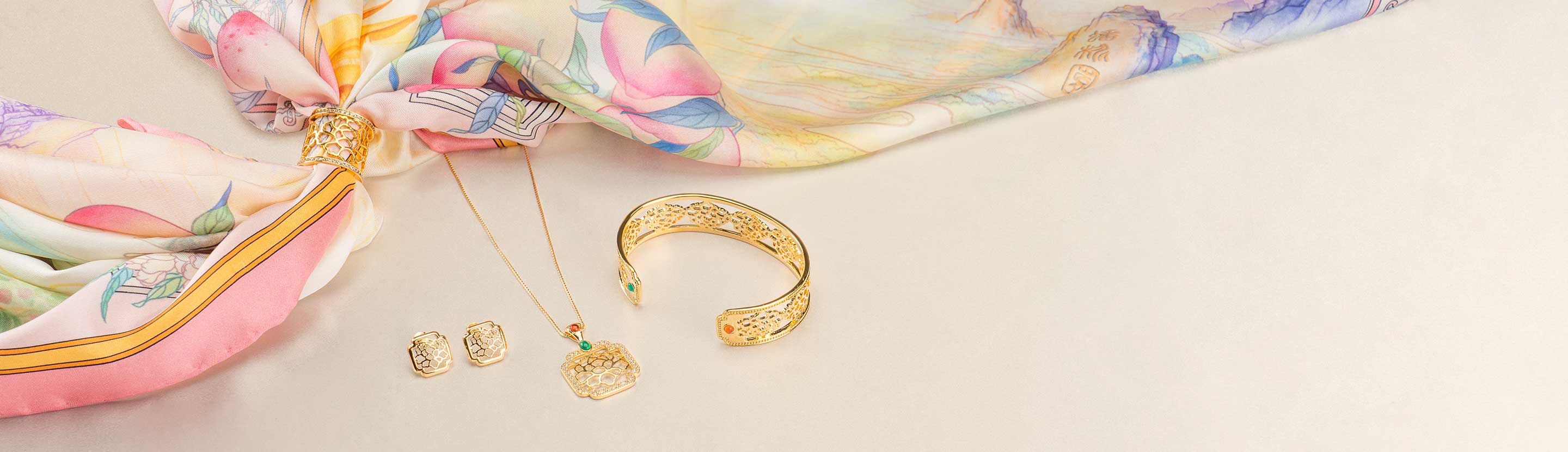 women-shen-yun-collections