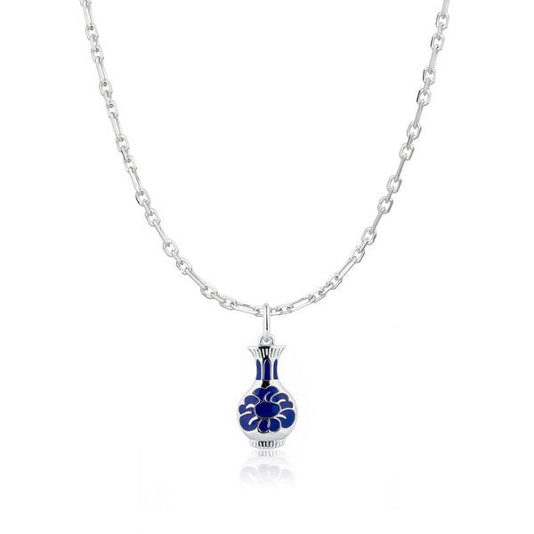 Porcelain Grace Necklace Silver