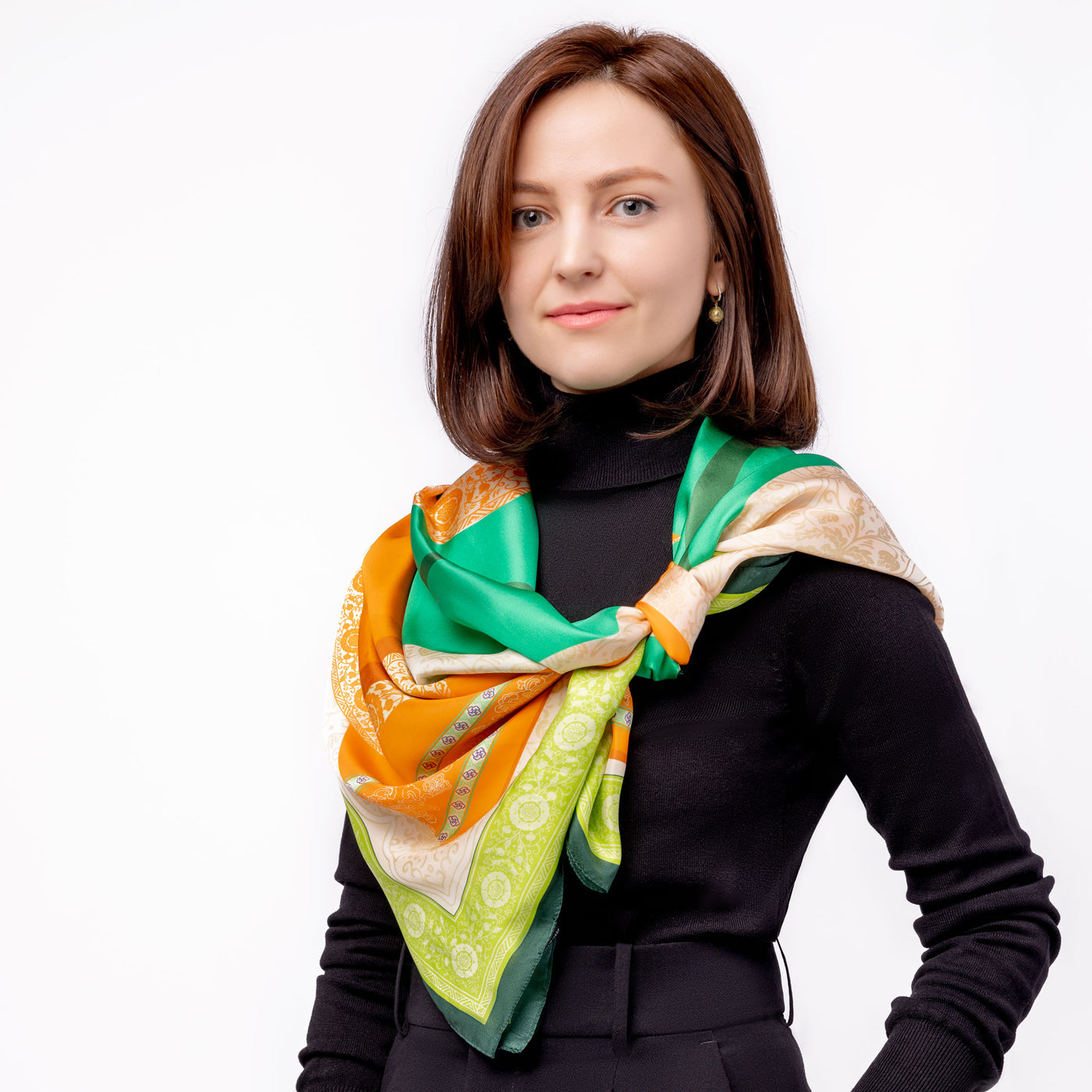 HEUGN SILK SCARF 希少品 美品 HEUGN SILK SCARF 希少品 美品 - メルカリ